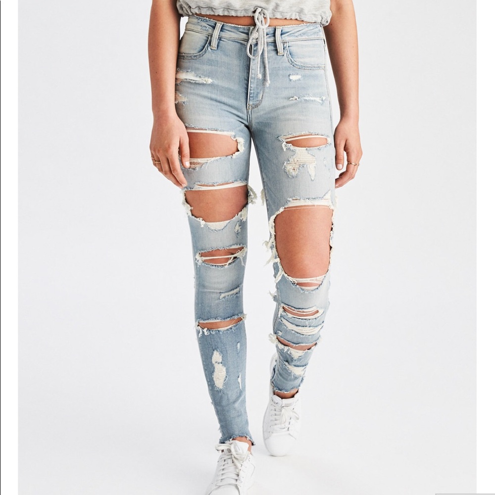NWOT American Eagle ripped jeans